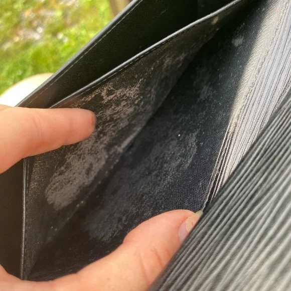 Authentic Louis Vuitton Epi Leather Art Deco mini crossbody bag black - Picture 8 of 13